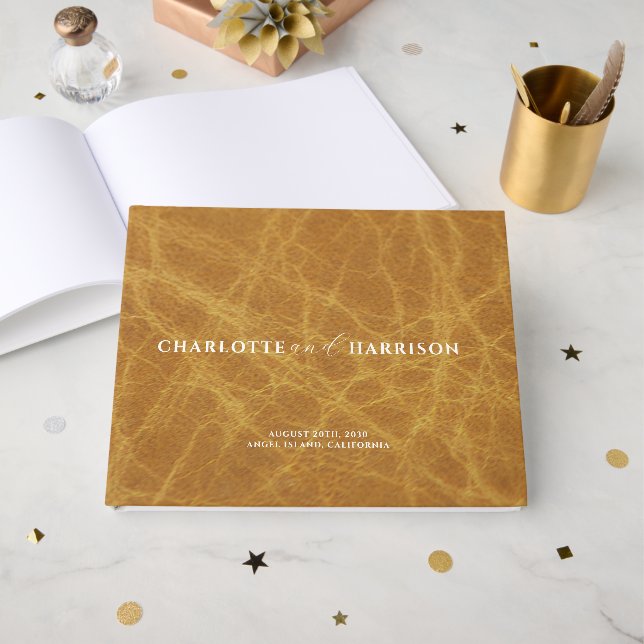 Livre D'or Mariage personnalisé Monogram Faux Camel en cuir (Recto ouvert)