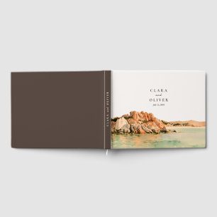 Livre D'or Mariage sur la côte de l'île de Sardaigne au milie