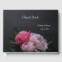 Pies roses sur mariage arrière - plan foncé