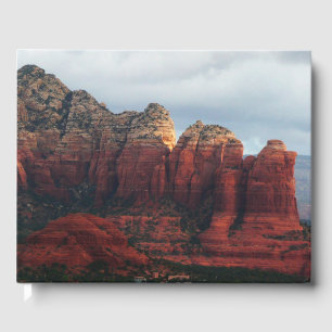 Livre D'or Roche à café nuageux à Sedona Arizona