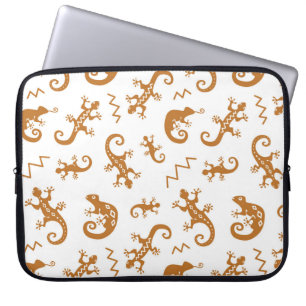 Lizards Chameleons: Seamless Pattern Design. Laptop Sleeve