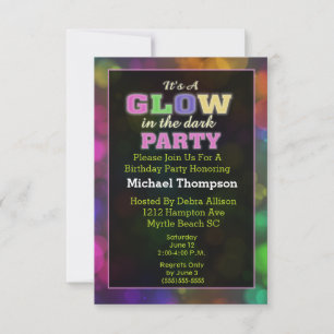 L'obscurité des invitations d'anniversaire