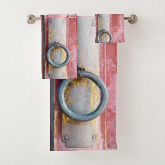 Lock Mauve Bathroom Towel Sets (Insitu)