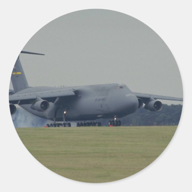 Lockheed C-5B Galaxy, landing Classic Round Sticker (Front)