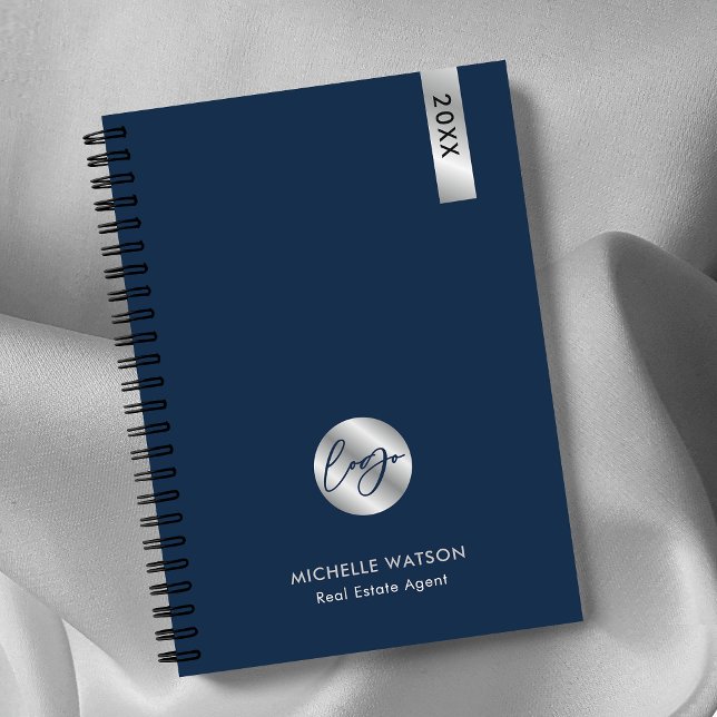 Logo d'affaires personnalisé élégant Marine & Silv (Elegant navy and silver logo business planner with your custom text)