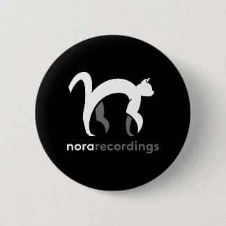 logo nora recordings carré blanc badge en étain