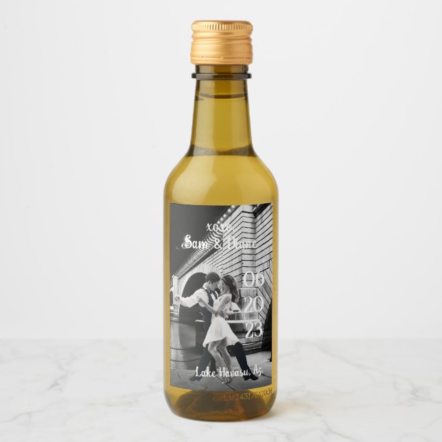 London Bridge wedding destination  Wine Label (Front)