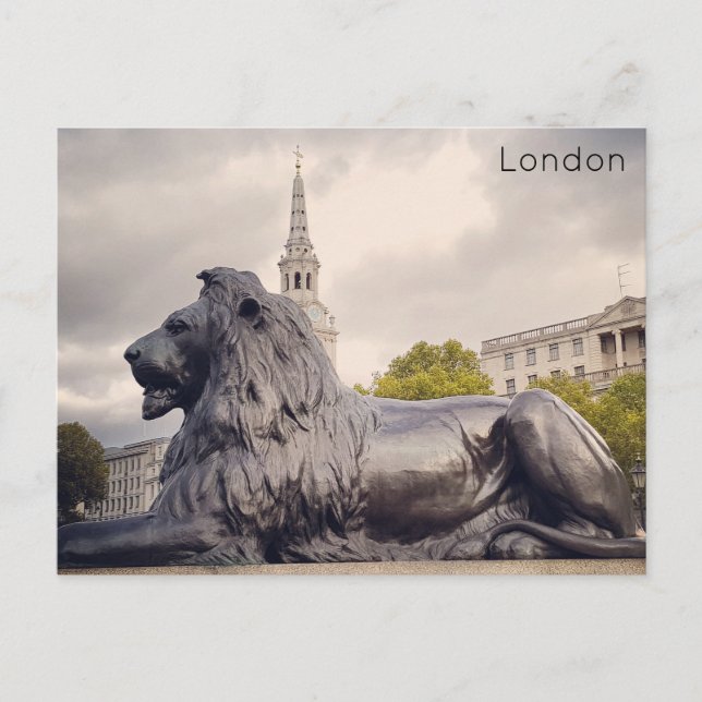 London - Trafalgar Square Holiday Postcard (Front)