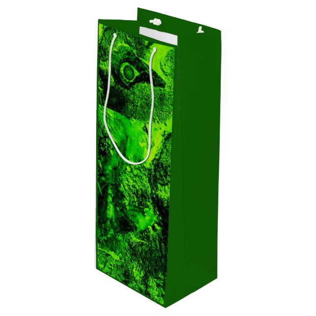 looking to green wine gift bag (Front Angled)
