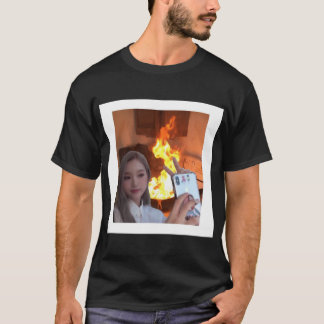 LOONA Gowon with fire Pin T-Shirt