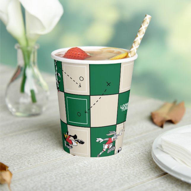 LOONEY TUNES™ Soccer Grid Pattern Paper Cups (Insitu)