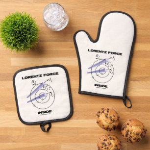 Lorentz Force Inside Electromagnetism Humour Oven Mitt & Pot Holder Set