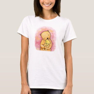 L'ours et le bébé de maman soutiennent le T-shirt