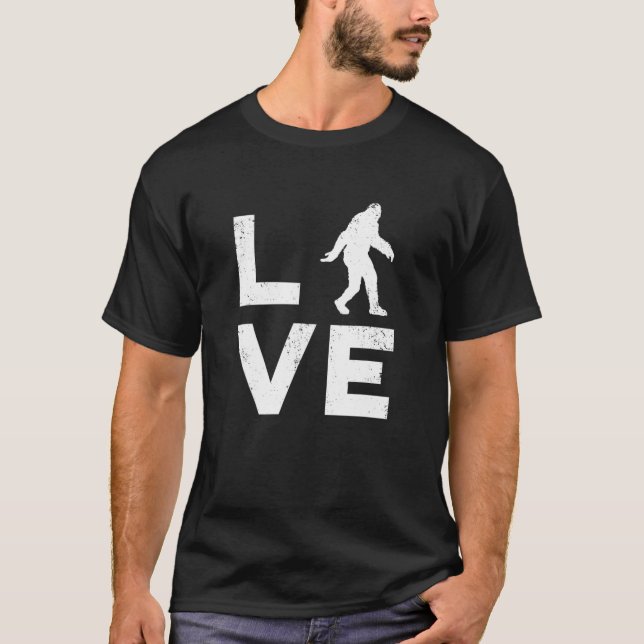 LOVE Bigfoot Yeti Or Sasquatch Retro T-Shirt (Front)