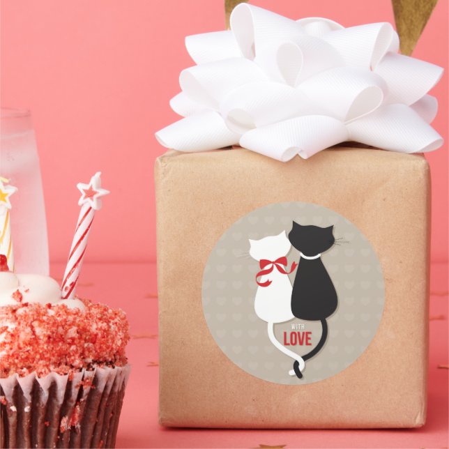 Love Cats – Cute Romantic Cat Couple Design Classic Round Sticker (Party)