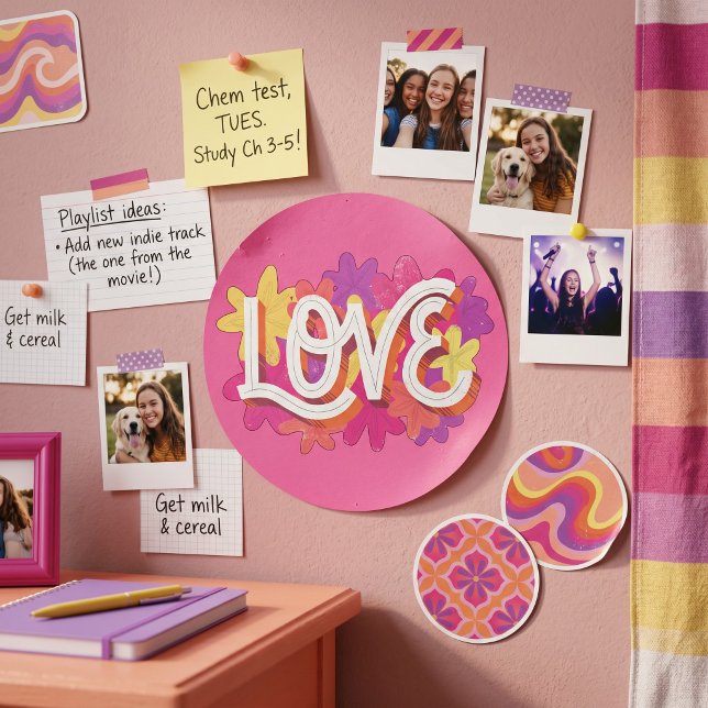 LOVE CLASSIC ROUND STICKER (Creator Uploaded)
