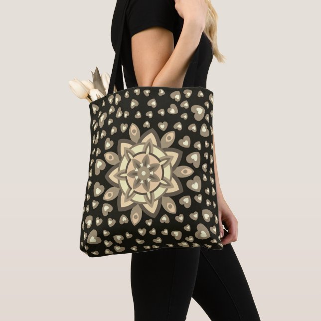 LOVE HEART ARTISTIC GIFT WOMEN , GIRLFRIEND TOTE BAG (Close Up)
