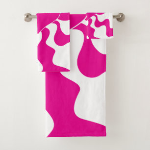 Love Heart in Magenta and White Bath Towel Set