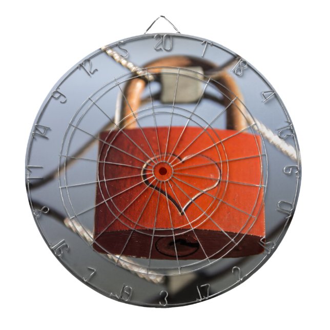 Love Heart Padlock Dartboard (Front)