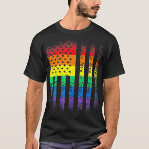 Love is love June distressed Rainbow  LGBT pride g T-Shirt