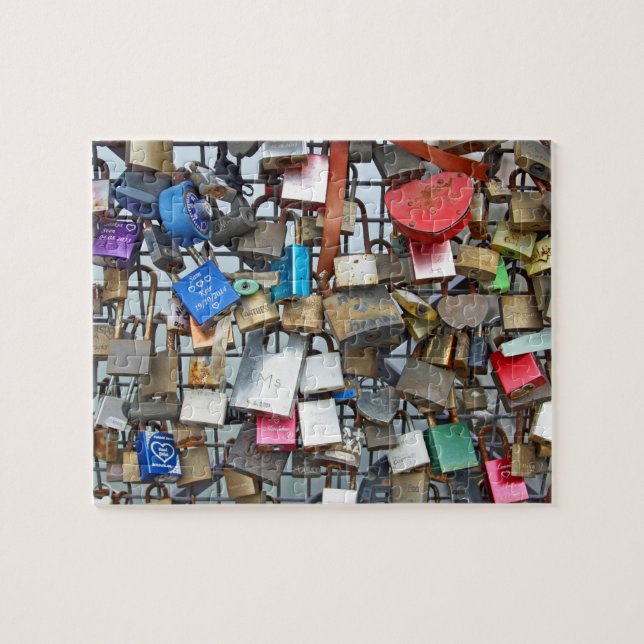 Love locks jigsaw puzzle (Horizontal)