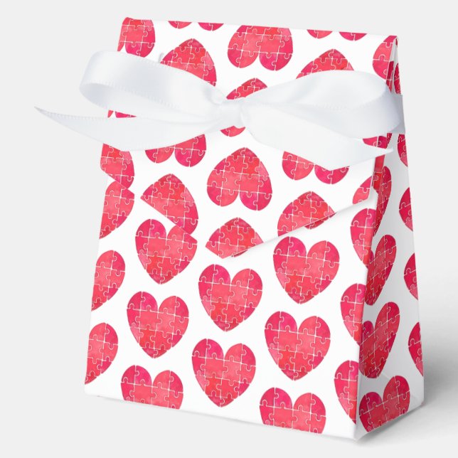 Love puzzle solved, red puzzle heart favor box (Front)
