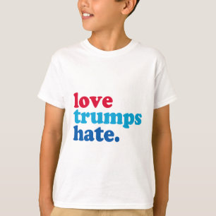 love trumps hate T-Shirt