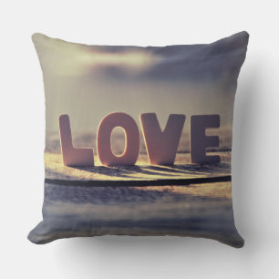 Love Valentine's day Throw Pillow