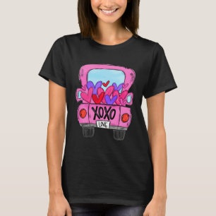Love XOXO Heart Pink Truck Valentines Day Couple B T-Shirt