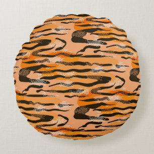 Lovely seamless tiger pattern, peach colour round pillow