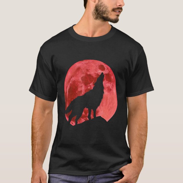 Loves Wolves wolf moon 2 T-Shirt (Front)
