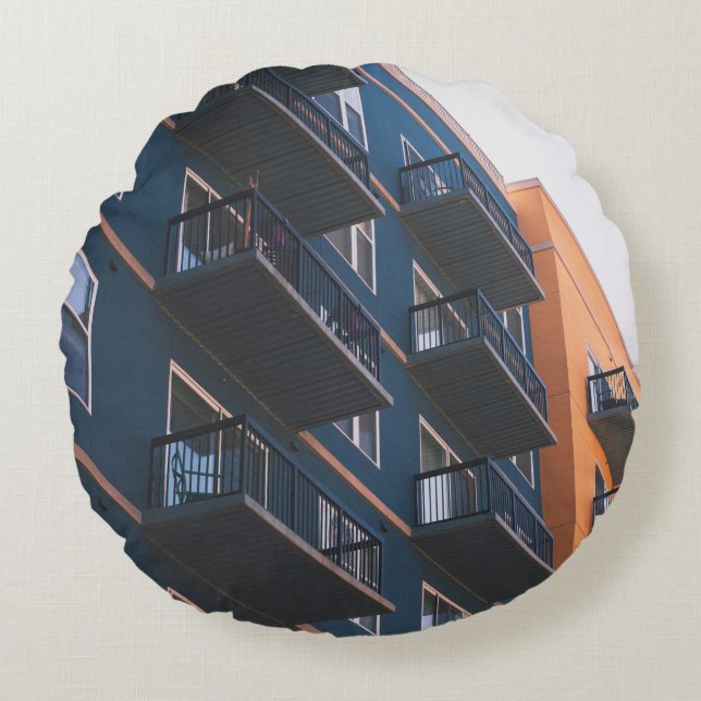 LOW ANGLE VIEW OF BUILDING ROUND PILLOW (Front)