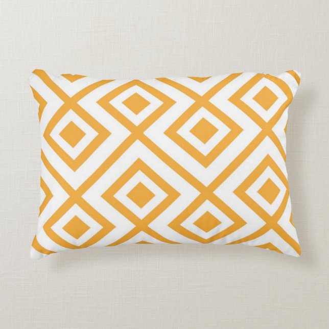 Lozenge shaped geometric pattern accent pillow (Front)
