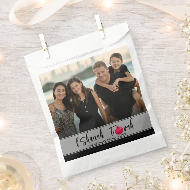 L'Shanah Tovah Pomegranate Elegant Script Photo Favour Bag (Clipped)