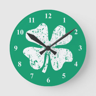 Lucky four leaf clover   St Patrick's Day clock