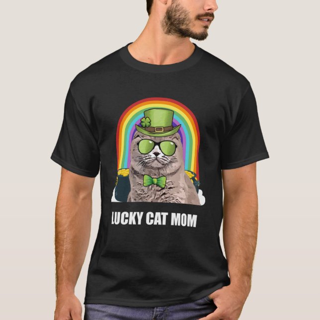 Lucky Scottish Fold Cat Mom St Patricks Day T-Shirt (Front)