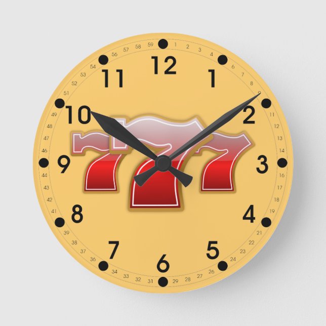 Lucky Seven Round Clock (Front)