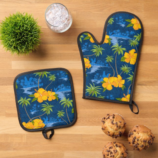 Lumahai Beach Hidden Hawaii Oven Mitt & Pot Holder Set (Top Down)