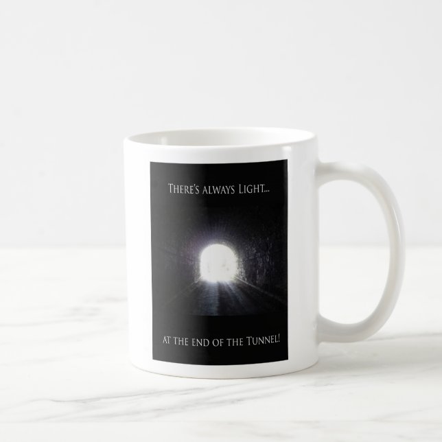 Lumière à la fin de la tasse de café de tunnel (Droite)