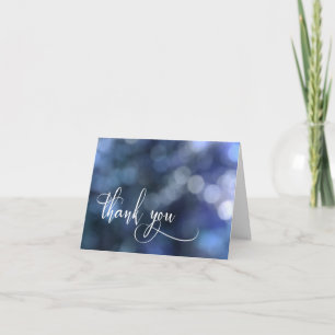 Lumière Bokeh Bleue/Typographie 32 Merci pour le M