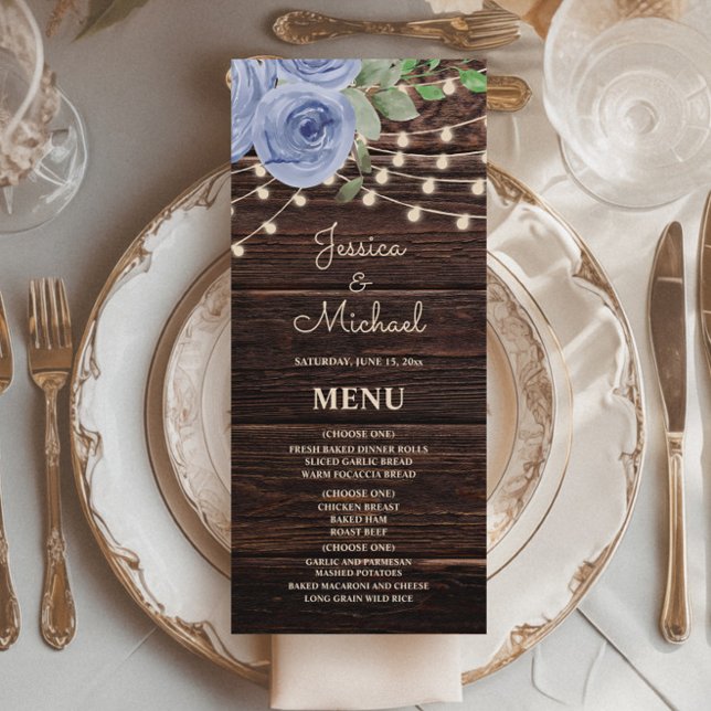 Lumières de chaîne en bois rustique Menu de mariag (Rustic wood, dusty blue floral, and string lights wedding menu)