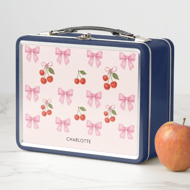 Lunch Box Coquette cerise mignonne Bow Monogramme (En situation)