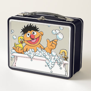 Lunch Box Ernie vintage dans la baignoire