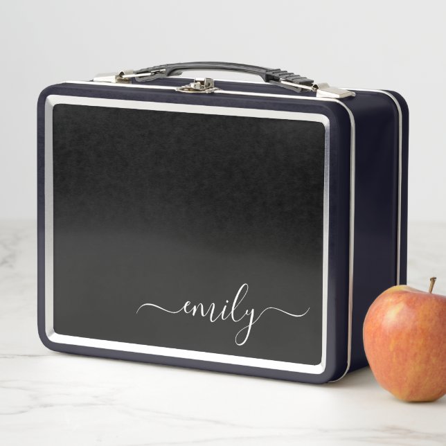 Lunch Box Noir et blanc Nom du monogramme de script moderne (En situation)