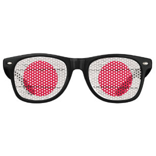 Lunettes De Fête Retro Drapeau japonais sur le vieux bois de construction