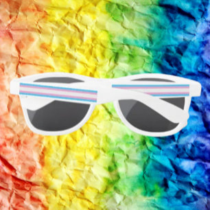 Lunettes de soleil de fête avec drapeau de fierté