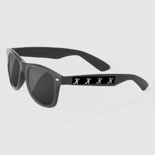 Lunettes de soleil initiales (noir et blanc)