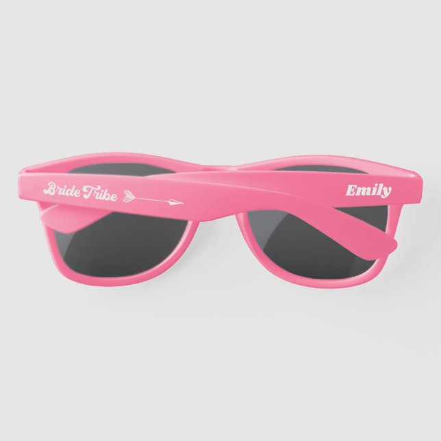 Lunettes De Soleil Tribu des mariées de Bachelorette personnalisée Re (Dos)