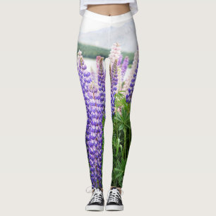 Lupins dans la nature sauvage Leggings