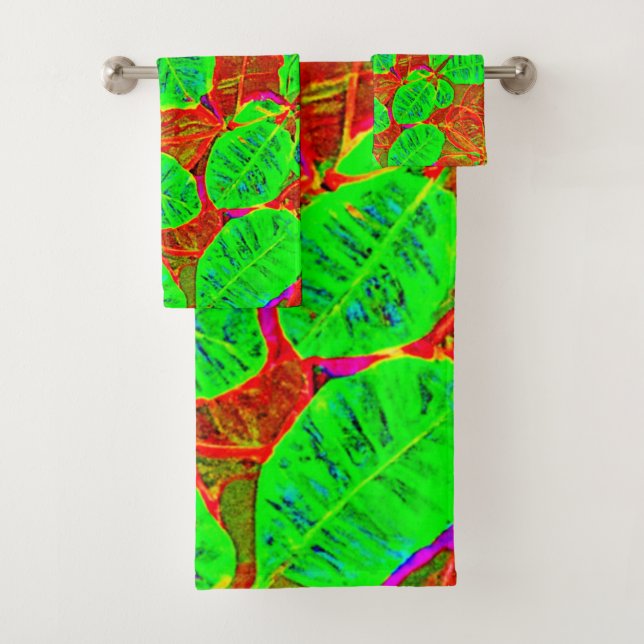 Lush Green Leaf Pattern Bath Towel Set (Insitu)